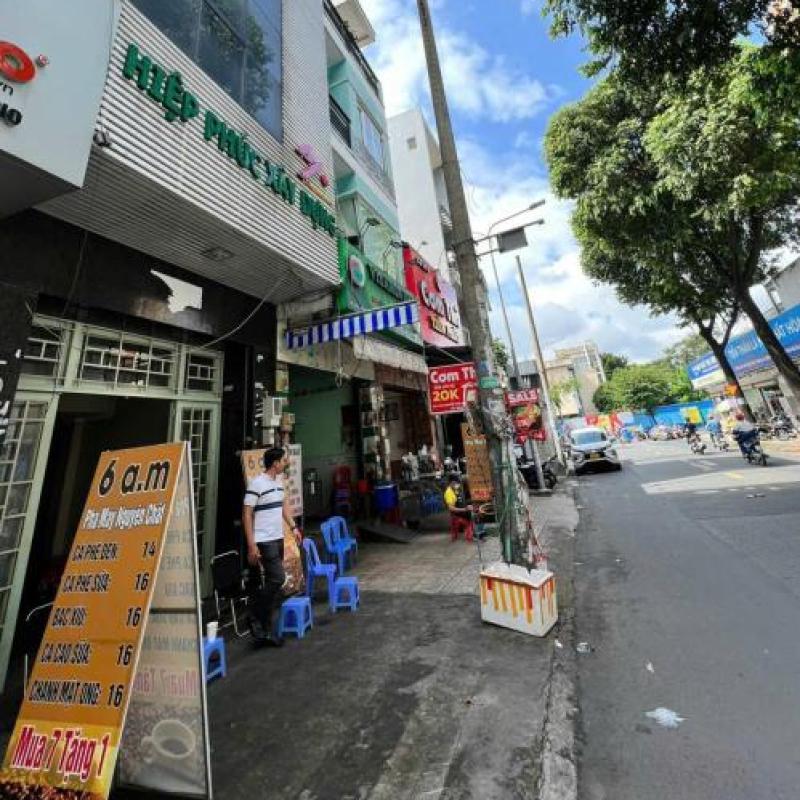 Cần bán nhà Nguyễn Thái Học, Bà Điểm - Mở rộng đời sống sang trọng